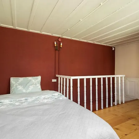 Nice Apartment In Renovated Historic Building Near Golden Horn *